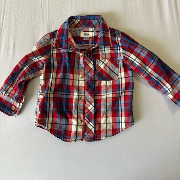 Boys 2T flannels Levi’s & Old Navy - Picture 5 of 7